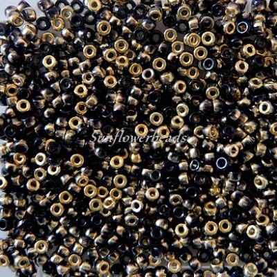 Matubo beads 8/0 - jet amber